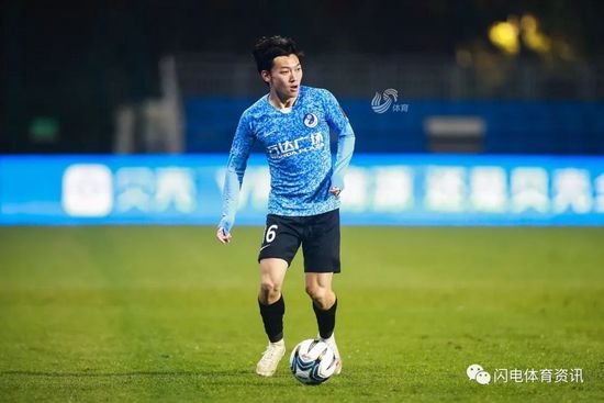 今日焦点战预告21:00 英超狼队 VS 切尔西，切尔西能否客场凯旋？事件英超主帅下课指数：滕哈赫继续领跑 孔帕尼第二曼联0-2不敌西汉姆，滕哈赫下课指数继续下降，仍是下课最大热门。